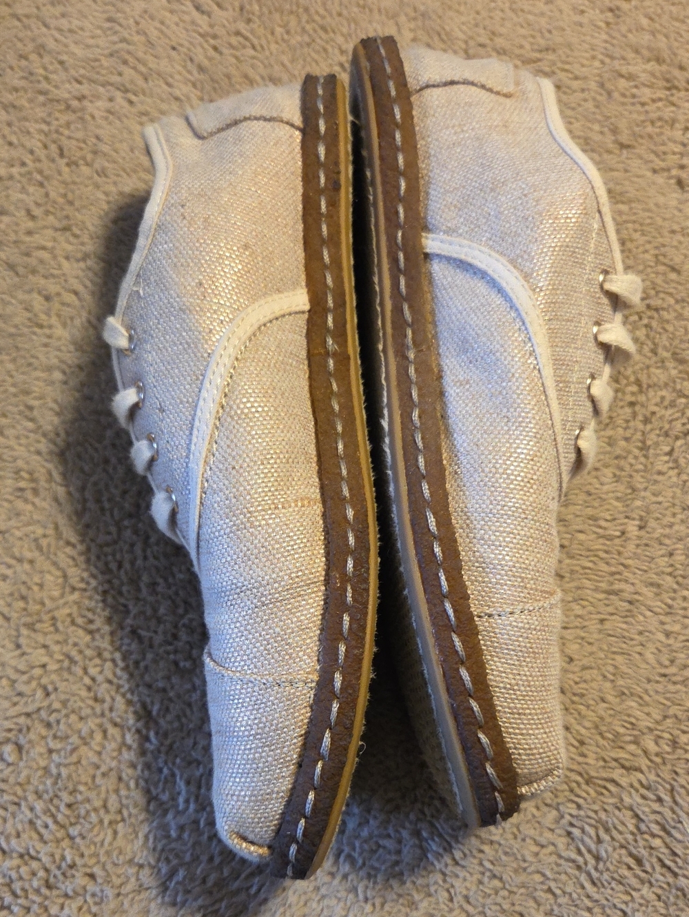 Toms - Picture 6 of 13